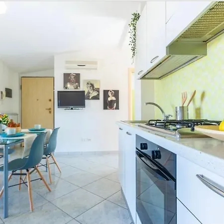 Punta Ovest A Due Passi Del Mare *