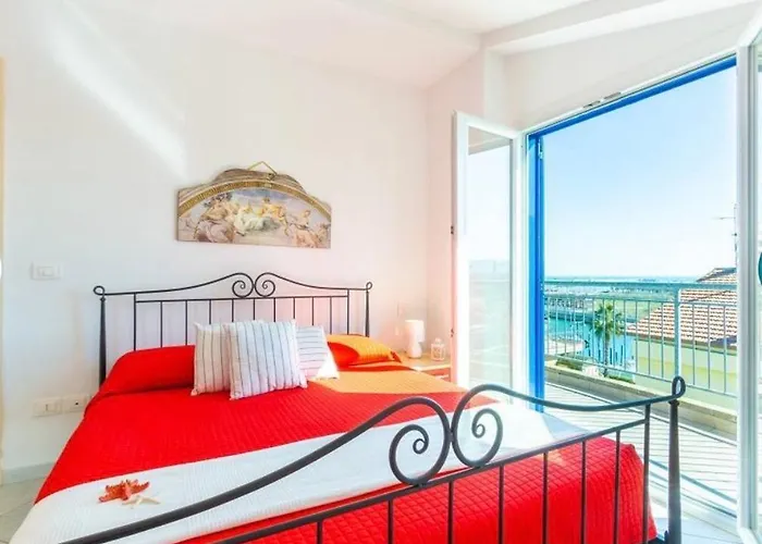 Punta Ovest A Due Passi Del Mare Apartamento